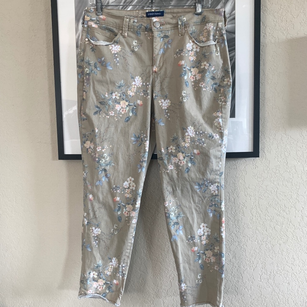 Bandolino Lisbeth Crop Tan Floral Pants Size 8